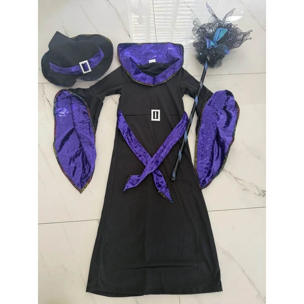 Girls Spirit Charmed Witch Costume Halloween Size small 4-6 with broom & hat